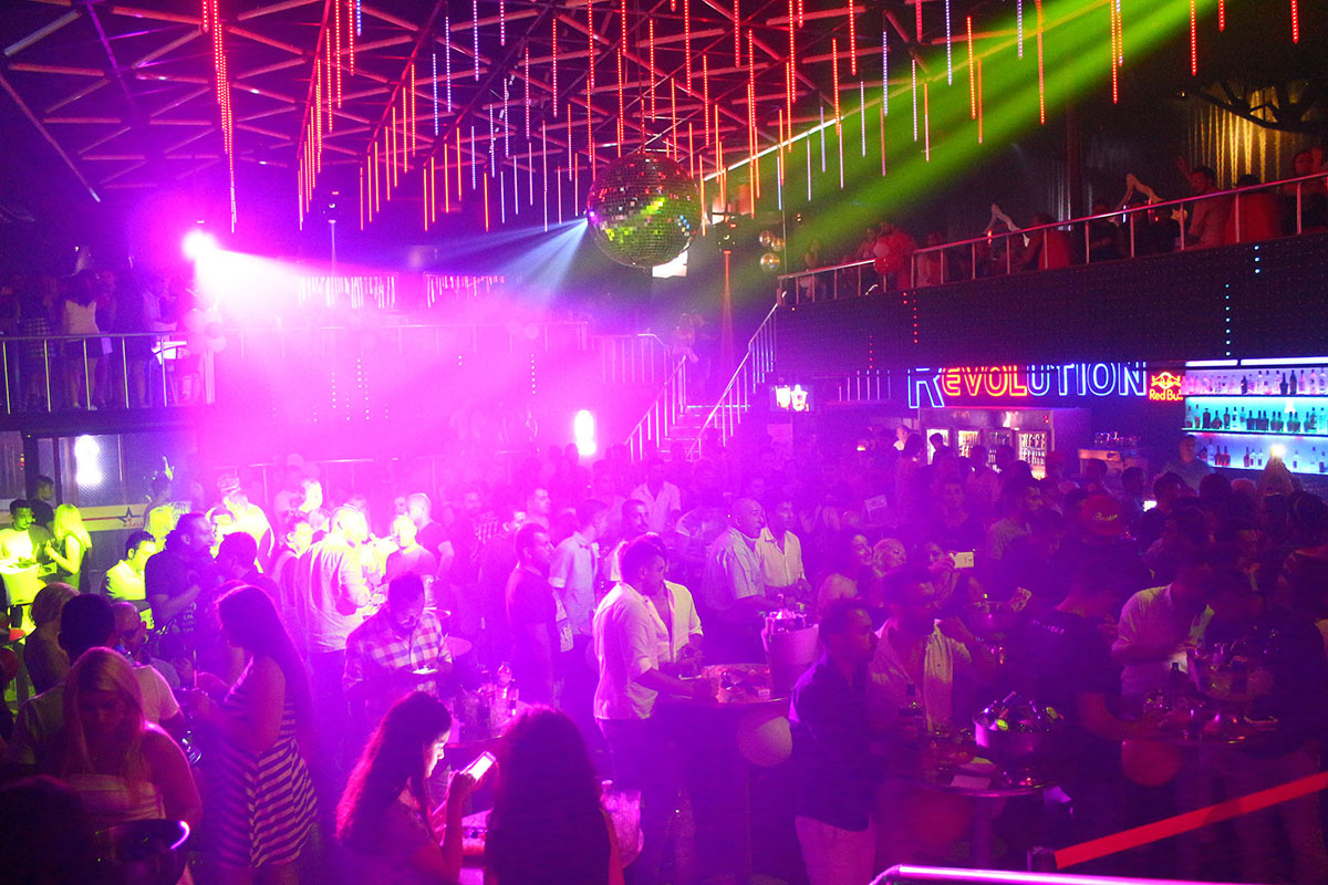 Mega Bar Club